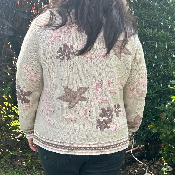 Eddie Bauer Legend Hand Knit Cardigan Sweater Garden Floral Flower Linen Sz L - Picture 2 of 10